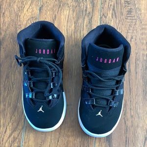 10c Black Jordan Max Aura